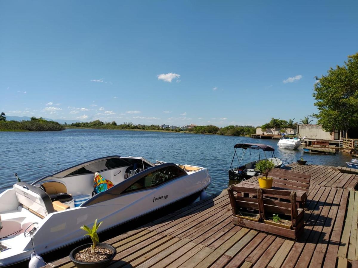 CASA completa em TORRES-RS - O MELHOR CUSTO BENEFICIO na mais bela praia Gaúcha - Cozinha - Banheiro - Ar condicionado - Smart TV 32 Android Apps Youtube - Netflix - Prime Vídeo e Wi-Fi - Estacionamento - Acomoda até 10 pessoas - Anfitriã Superhost n Vila Exterior foto