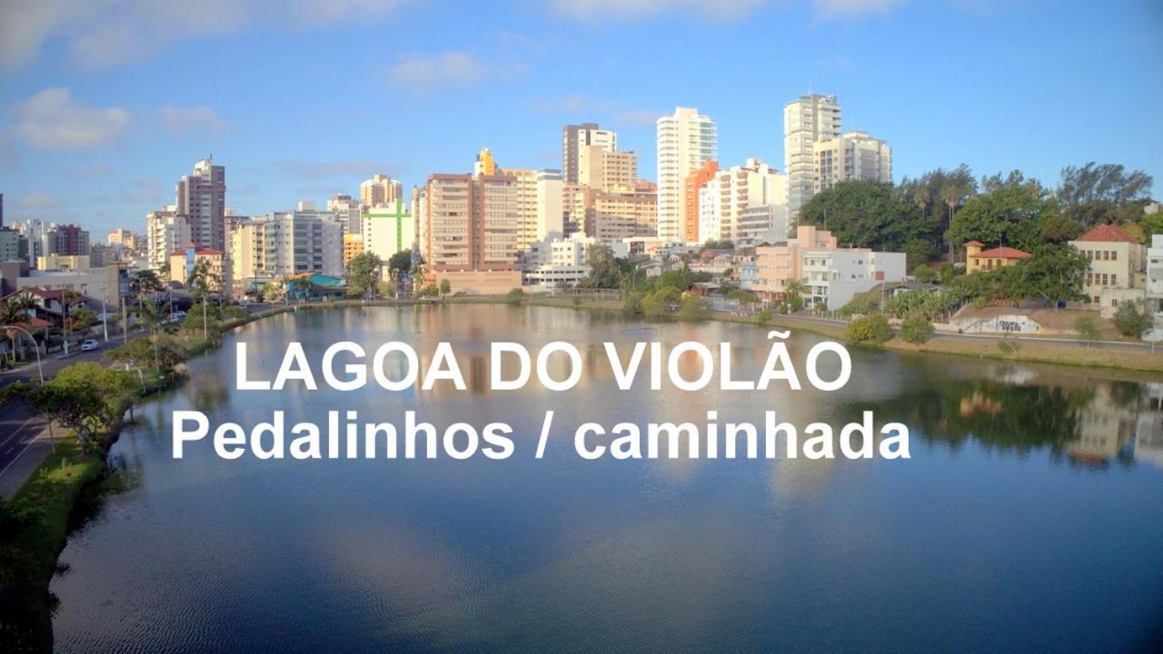 CASA completa em TORRES-RS - O MELHOR CUSTO BENEFICIO na mais bela praia Gaúcha - Cozinha - Banheiro - Ar condicionado - Smart TV 32 Android Apps Youtube - Netflix - Prime Vídeo e Wi-Fi - Estacionamento - Acomoda até 10 pessoas - Anfitriã Superhost n Vila Exterior foto