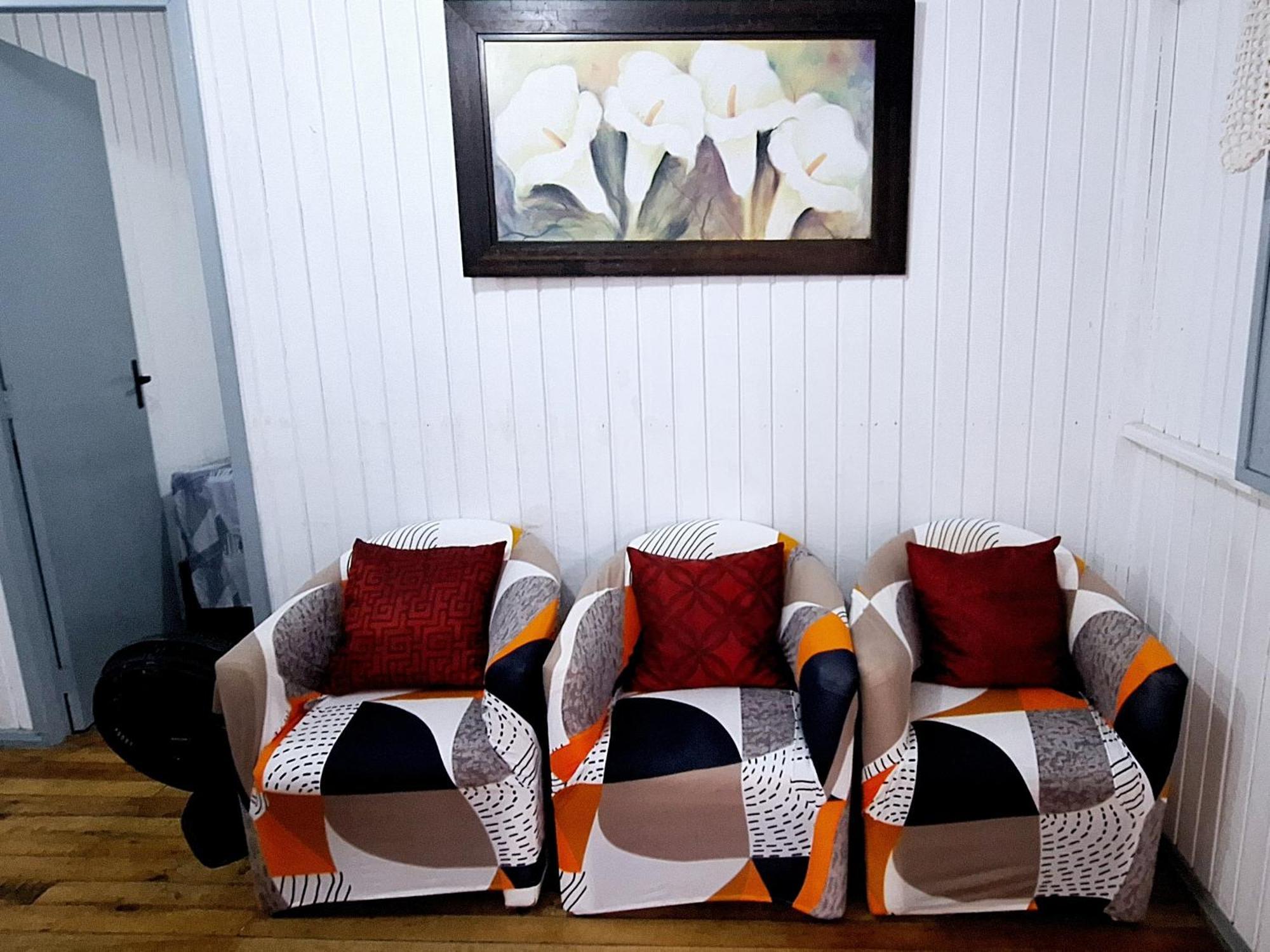 CASA completa em TORRES-RS - O MELHOR CUSTO BENEFICIO na mais bela praia Gaúcha - Cozinha - Banheiro - Ar condicionado - Smart TV 32 Android Apps Youtube - Netflix - Prime Vídeo e Wi-Fi - Estacionamento - Acomoda até 10 pessoas - Anfitriã Superhost n Vila Exterior foto